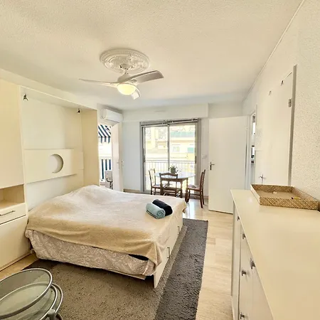 Le Doris , Climatisé Proche Bord De Vallauris